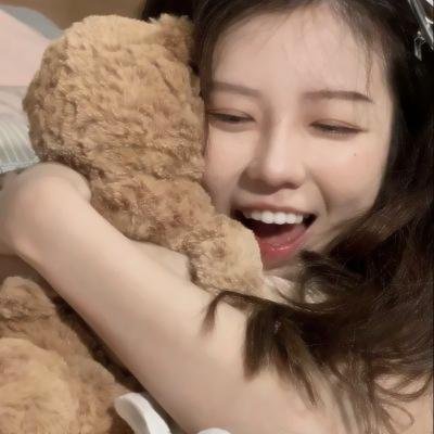 银杏首映·重逢海报